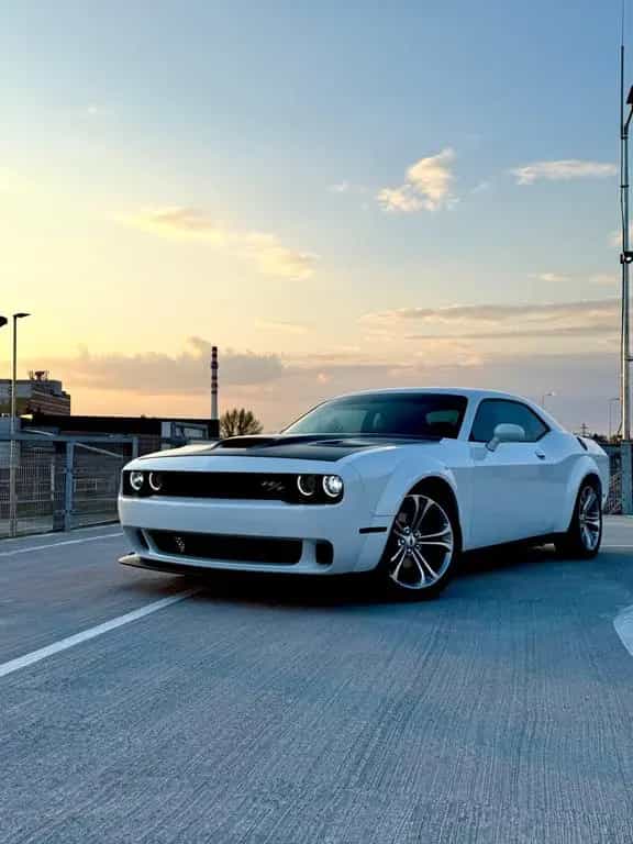 Dodge Challenger 12/2021-photo-1
