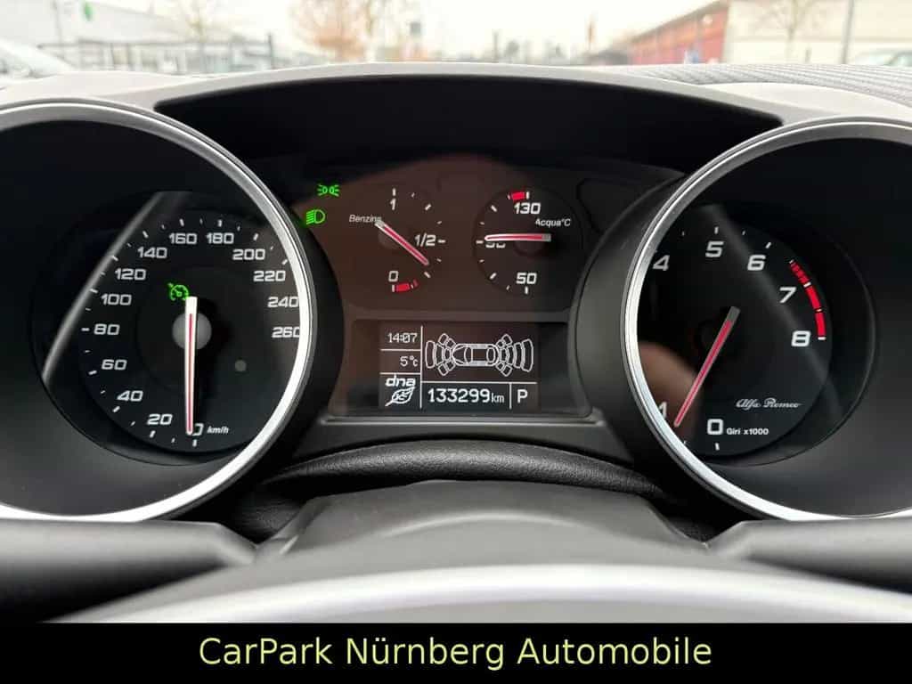 Alfa Romeo Giulietta Veloce 241 PS Automatik 04/2016-photo-17