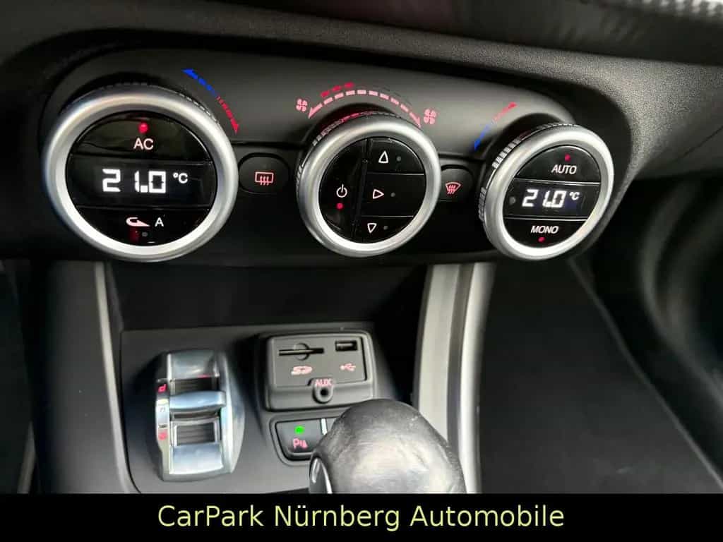 Alfa Romeo Giulietta Veloce 241 PS Automatik 04/2016-photo-19