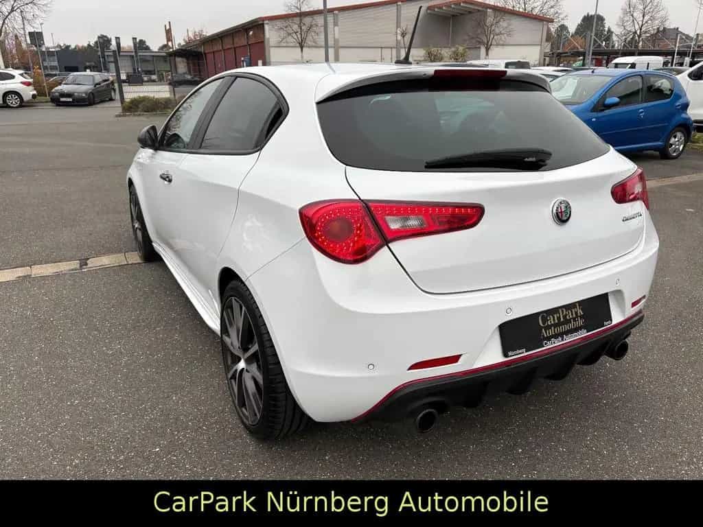 Alfa Romeo Giulietta Veloce 241 PS Automatik 04/2016-photo-8