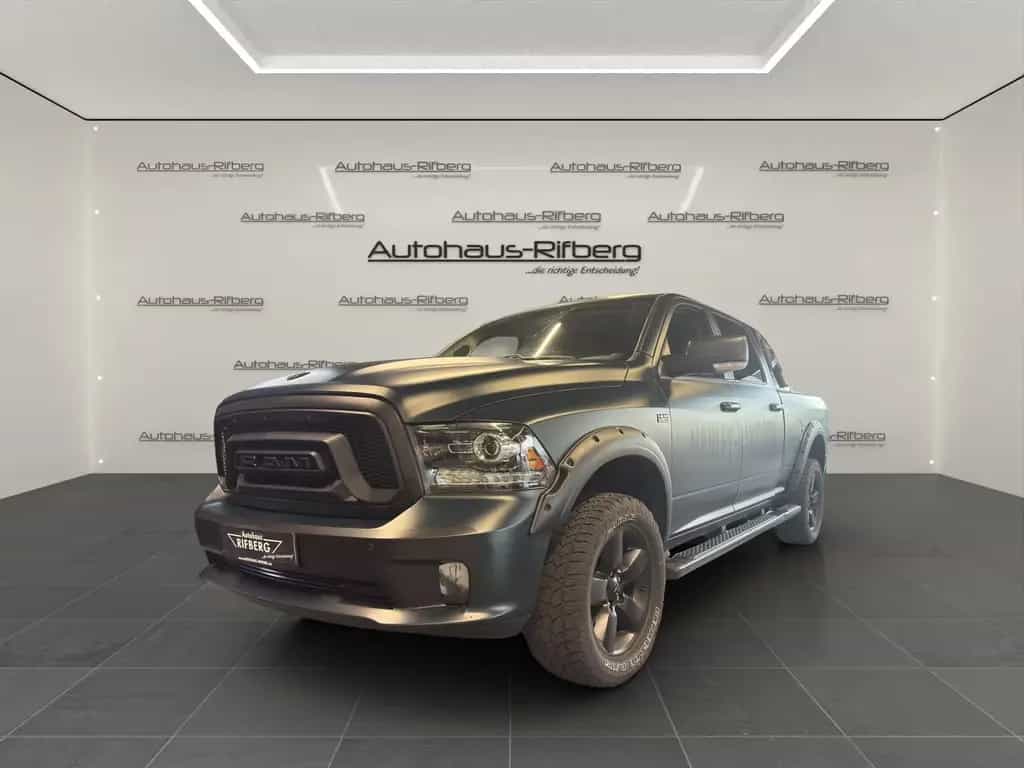 Dodge RAM 4X4 DOKA Leder/keyless/Kamera/AHK/FoliertGrü 02/2020-photo-0