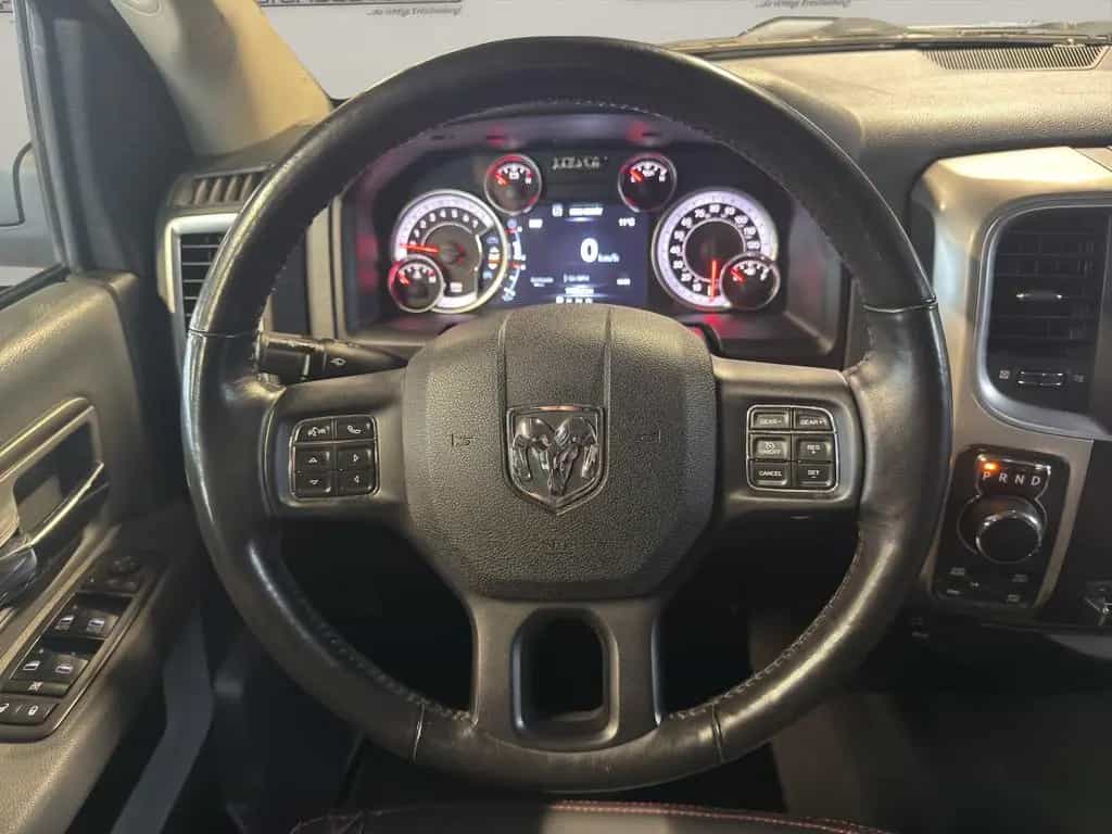 Dodge RAM 4X4 DOKA Leder/keyless/Kamera/AHK/FoliertGrü 02/2020-photo-12