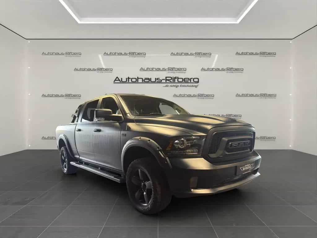 Dodge RAM 4X4 DOKA Leder/keyless/Kamera/AHK/FoliertGrü 02/2020-photo-2