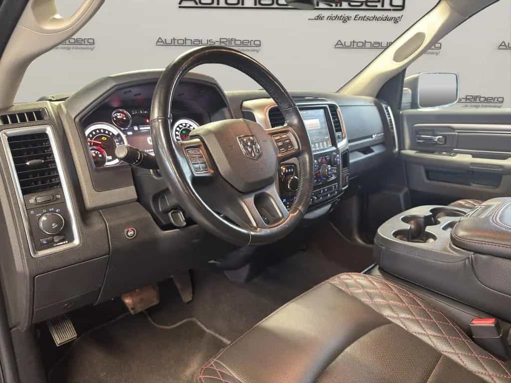 Dodge RAM 4X4 DOKA Leder/keyless/Kamera/AHK/FoliertGrü 02/2020-photo-7