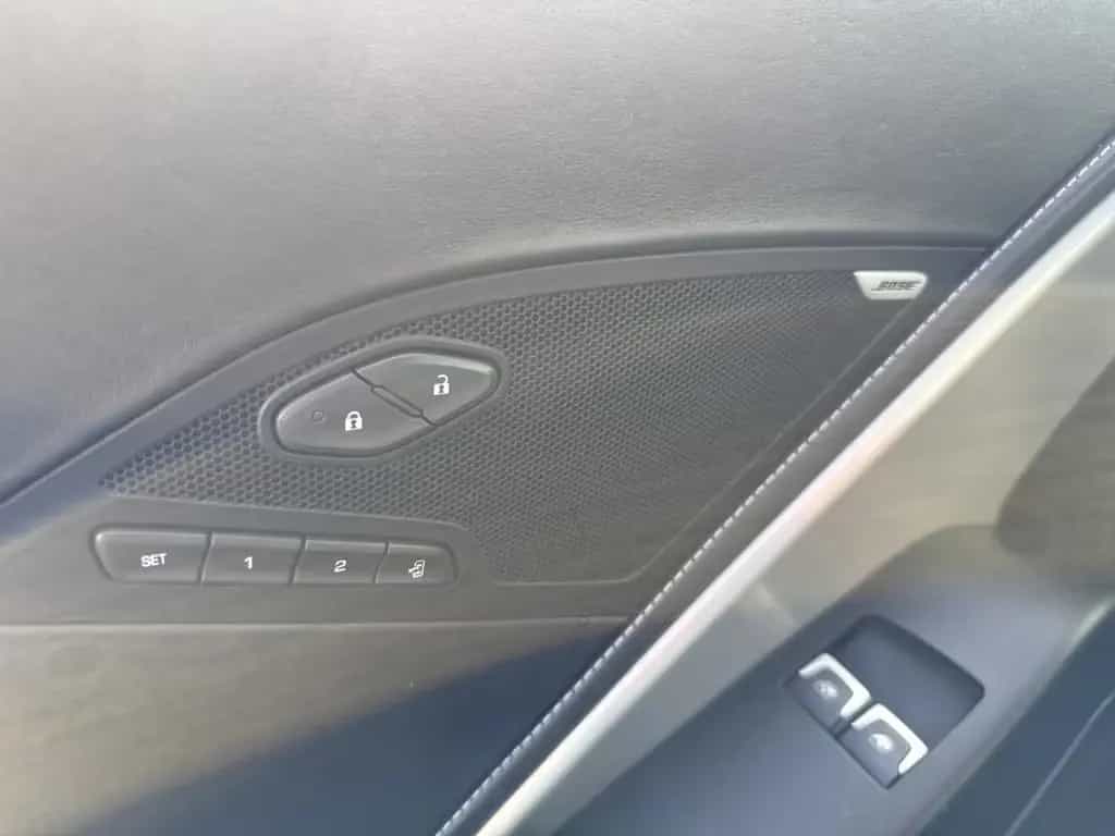 Corvette C7 Coupé / Targa *2LT*Z51 Pack*HUD*BOSE* 11/2015-photo-10