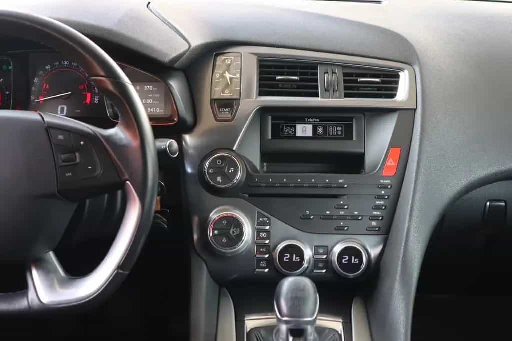Citroën DS5 * 2.0 BLUE-HDI* HUD* TEMPOMAT* PANORAMA* PDC 12/2016-photo-32