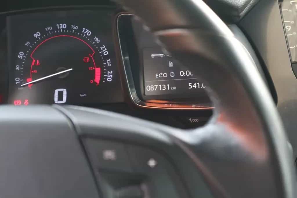 Citroën DS5 * 2.0 BLUE-HDI* HUD* TEMPOMAT* PANORAMA* PDC 12/2016-photo-36