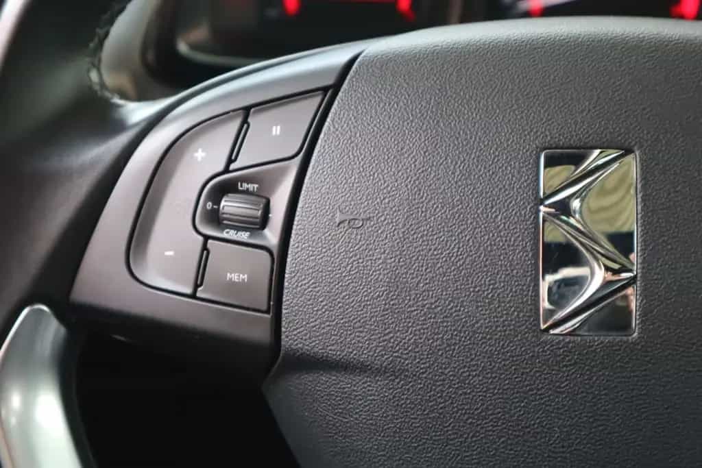 Citroën DS5 * 2.0 BLUE-HDI* HUD* TEMPOMAT* PANORAMA* PDC 12/2016-photo-41
