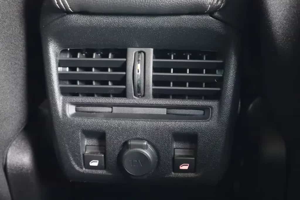 Citroën DS5 * 2.0 BLUE-HDI* HUD* TEMPOMAT* PANORAMA* PDC 12/2016-photo-42