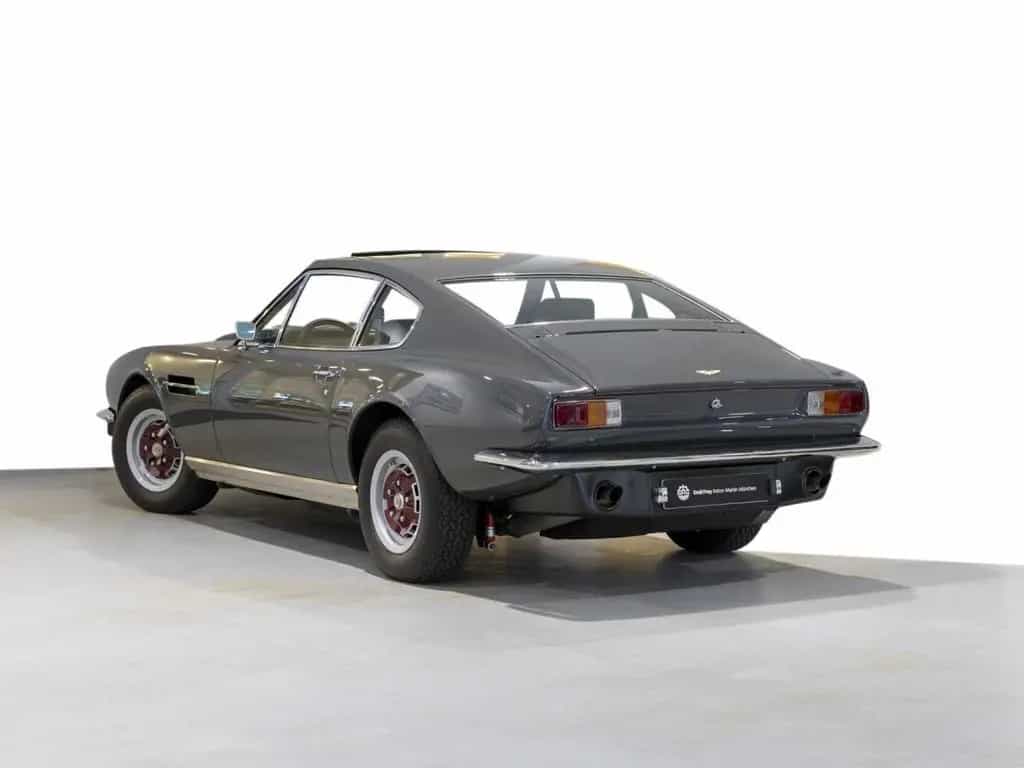 Aston Martin V8 01/1977-photo-1