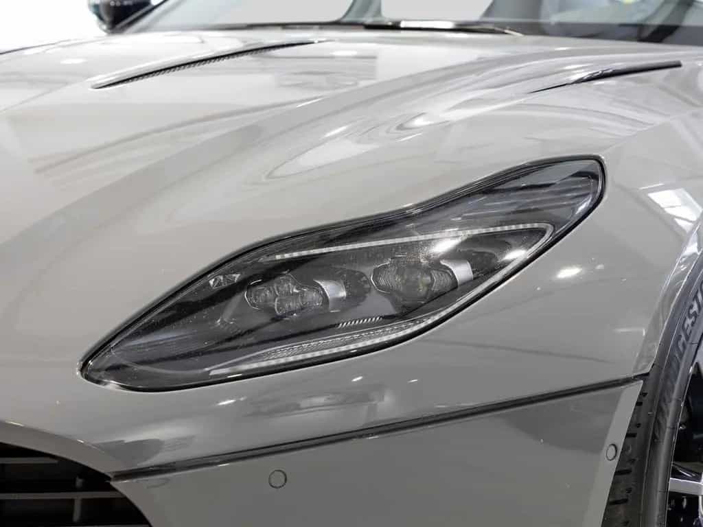 Aston Martin DB11 AMR V12 Coupe -China Grey- 02/2020-photo-10