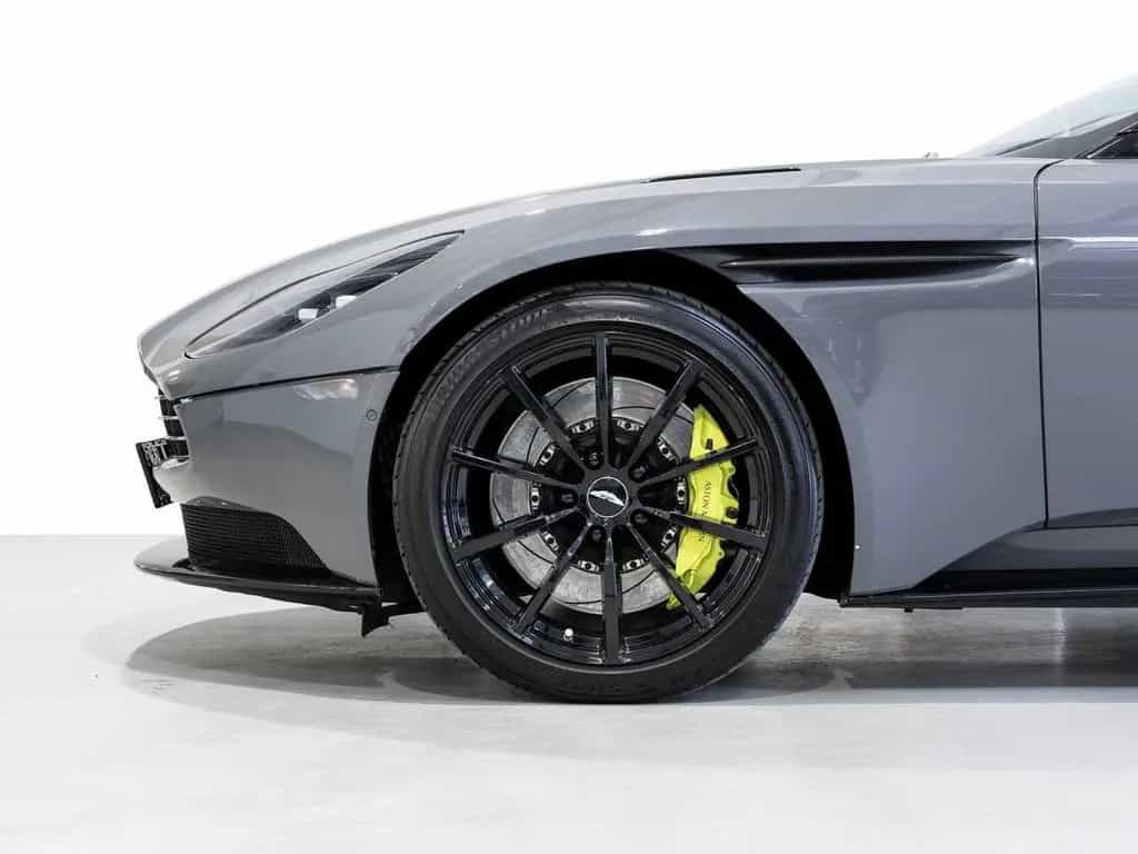 Aston Martin DB11 AMR V12 Coupe -China Grey- 02/2020-photo-11