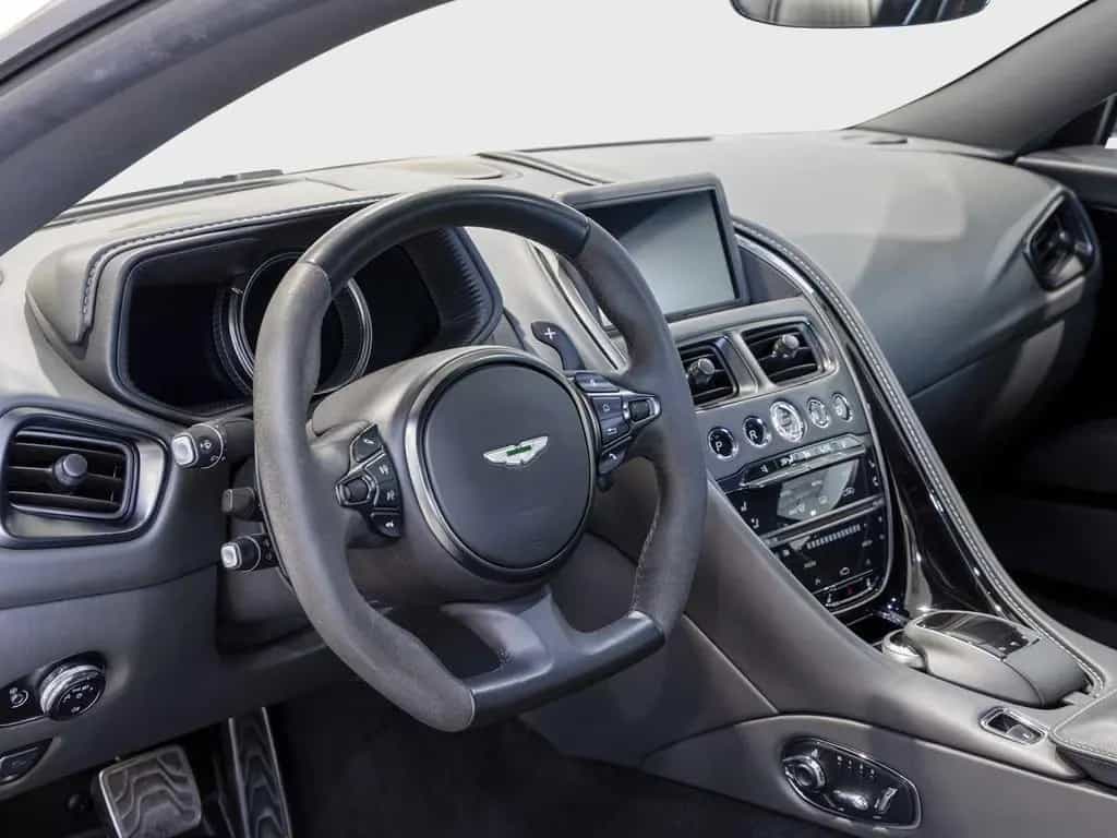 Aston Martin DB11 AMR V12 Coupe -China Grey- 02/2020-photo-2