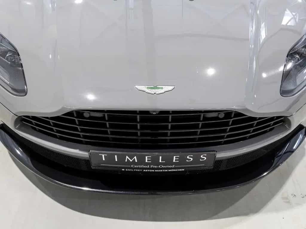 Aston Martin DB11 AMR V12 Coupe -China Grey- 02/2020-photo-9