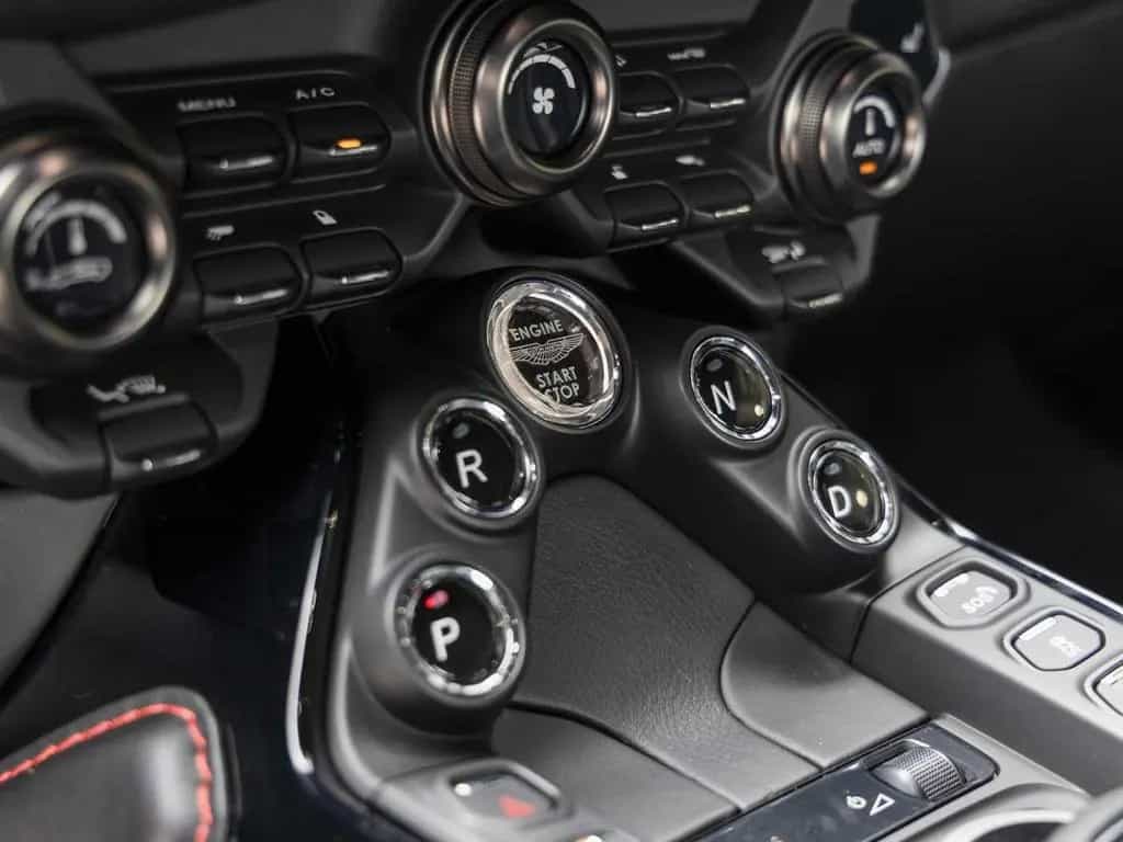 Aston Martin V8 Vantage -Onyx Black- 09/2019-photo-19