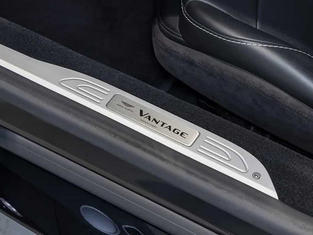 Aston Martin Vantage V8 Coupe -Onyx Black- 10/2020-photo-16