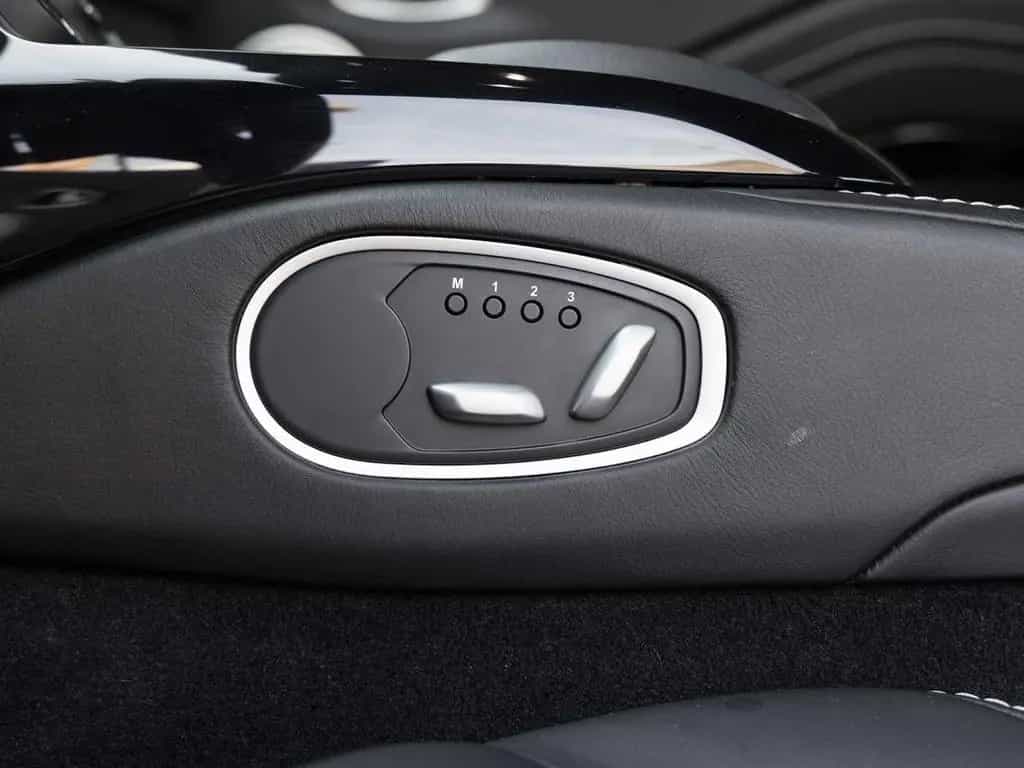 Aston Martin Vantage V8 Coupe -Onyx Black- 10/2020-photo-20