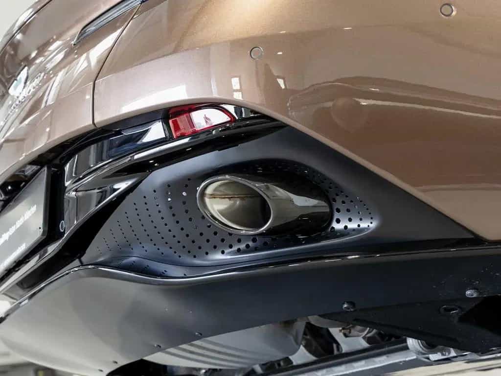 Aston Martin DB12 Coupe -Magneto Bronze- null-photo-14