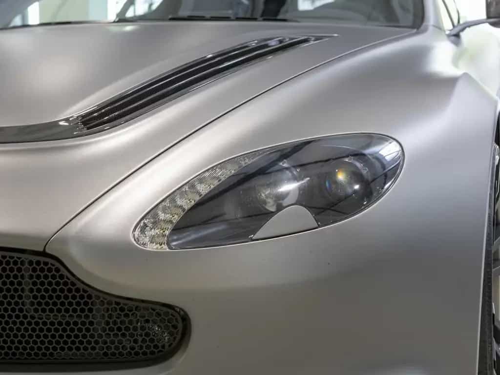 Aston Martin V12 Vantage -GT12- No. 91 / 100 01/2016-photo-13