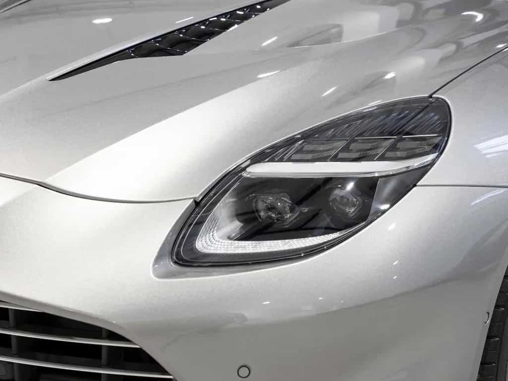 Aston Martin Vanquish Volante -Aluminite Silver- null-photo-10