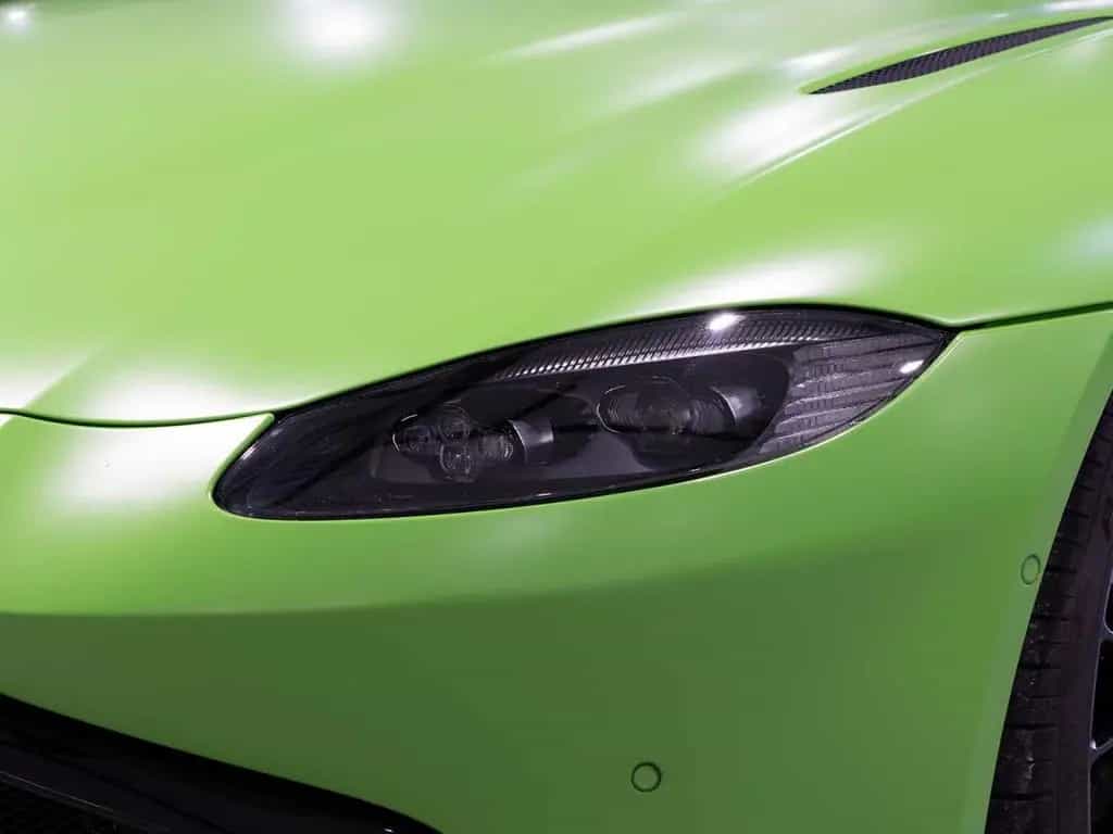 Aston Martin V8 Vantage Roadster -Racing Line Kermit Green- 04/2022-photo-11