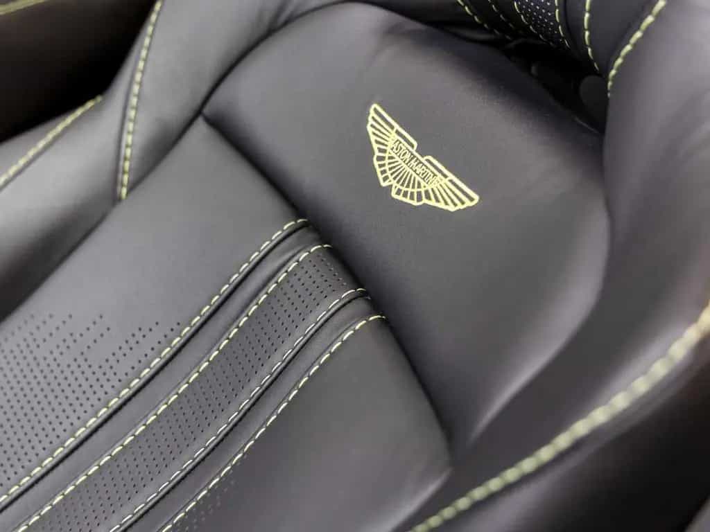 Aston Martin V8 Vantage Roadster -Racing Line Kermit Green- 04/2022-photo-4