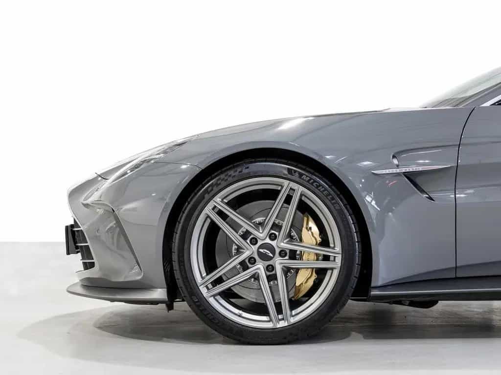 Aston Martin V8 Vantage -China Grey- null-photo-11
