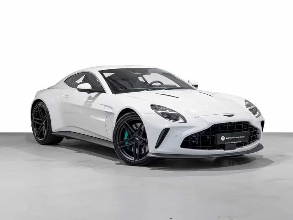 Aston Martin V8 Vantage -Lunar White- null-photo-0
