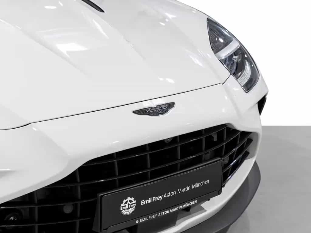 Aston Martin V8 Vantage -Lunar White- null-photo-12