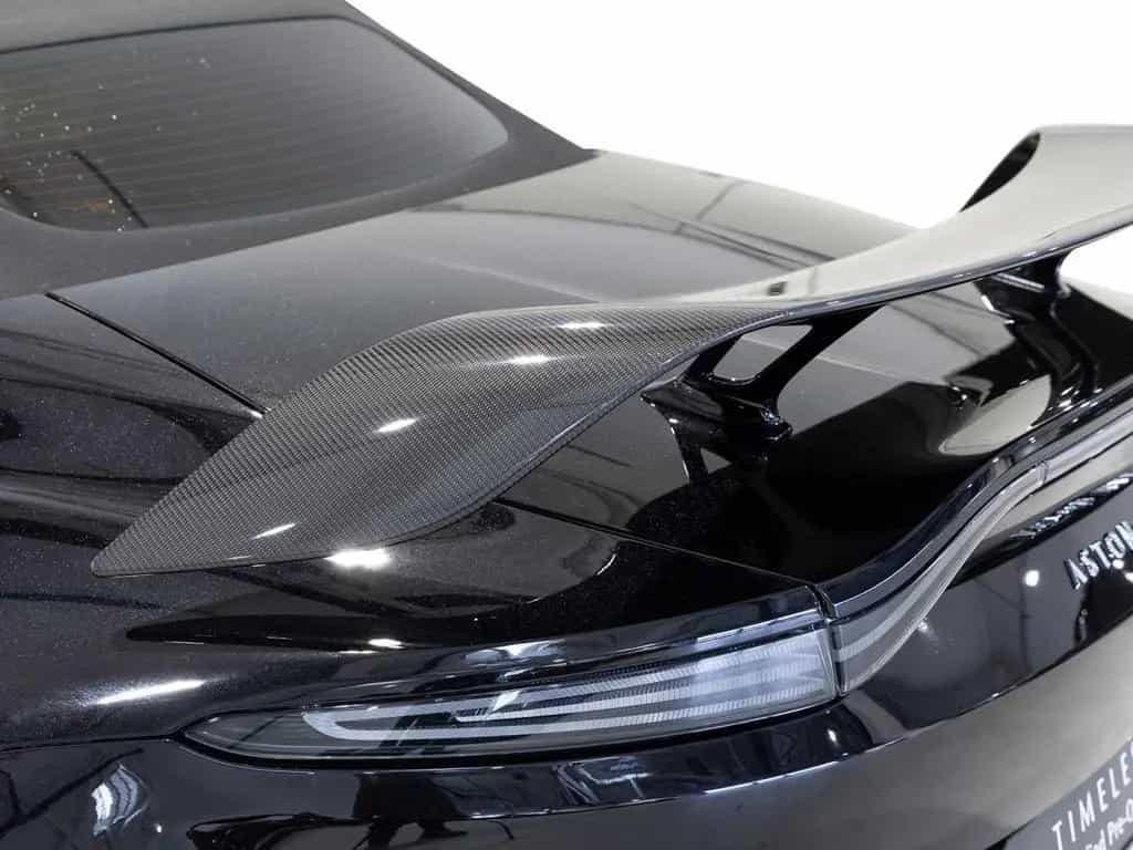 Aston Martin New Vantage V12 Roadster -Onyx Black- 05/2023-photo-14