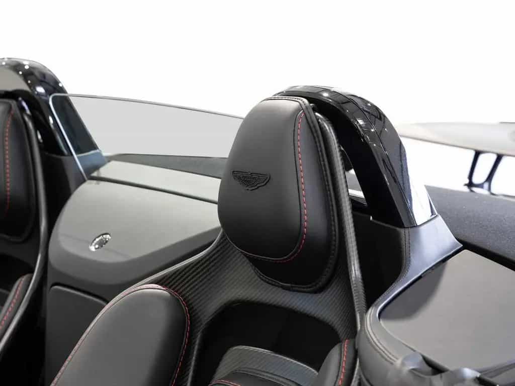 Aston Martin New Vantage V12 Roadster -Onyx Black- 05/2023-photo-18