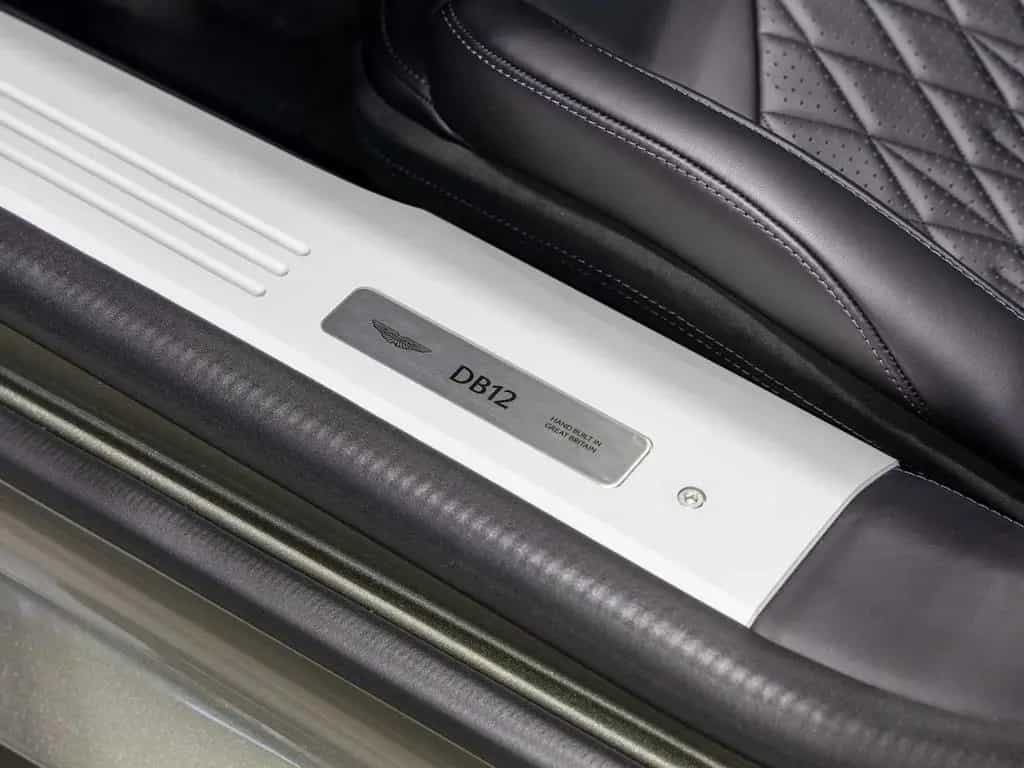 Aston Martin DB12 Volante -Titanium Grey- null-photo-16