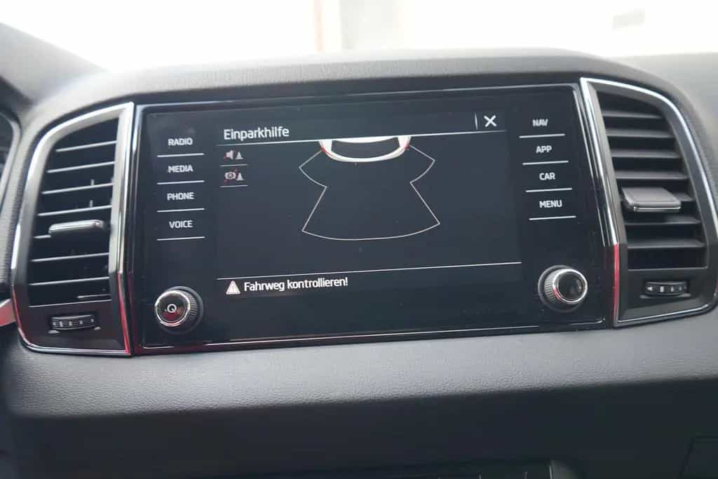 Skoda Karoq 1.5 TSI Clever LED SmartLink Tempomat DAB 07/2022-photo-14