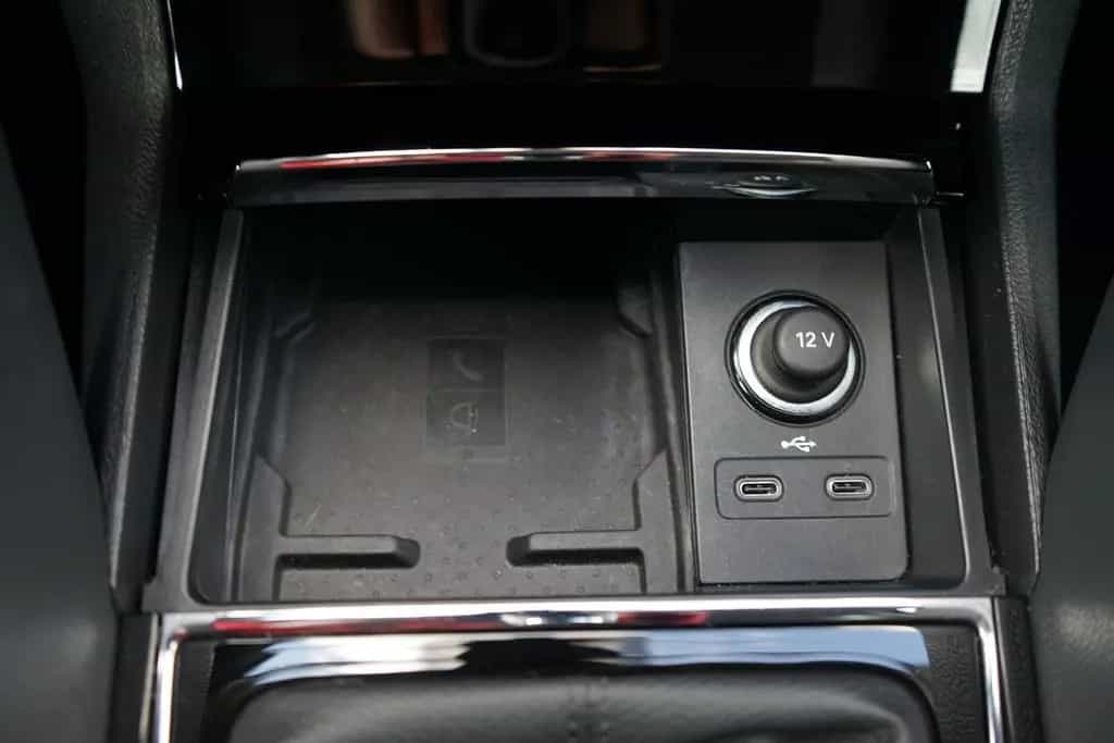 Skoda Karoq 1.5 TSI Clever LED SmartLink Tempomat DAB 07/2022-photo-17