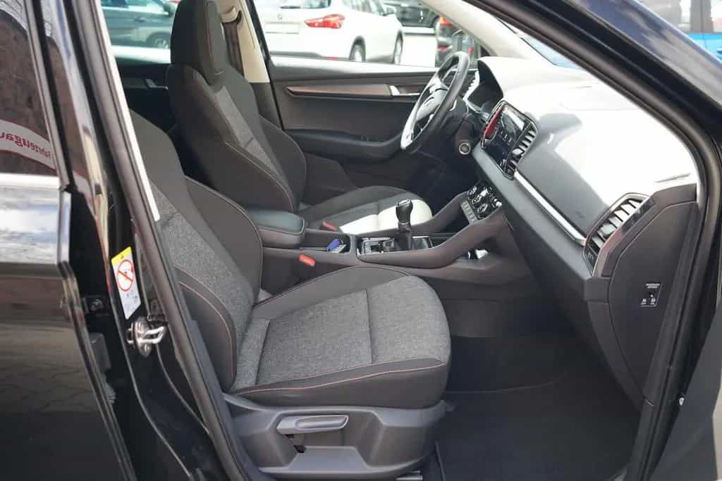 Skoda Karoq 1.5 TSI Clever LED SmartLink Tempomat DAB 07/2022-photo-26