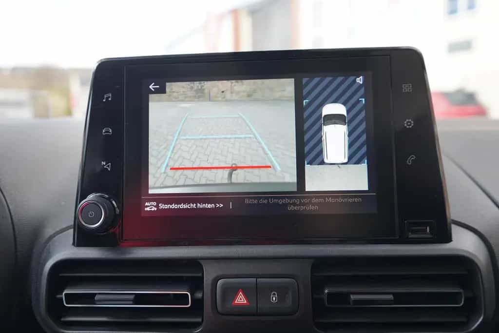 Citroën Berlingo 1.5 Blue-HDi Shine M Navi Panorama AHK 10/2018-photo-13