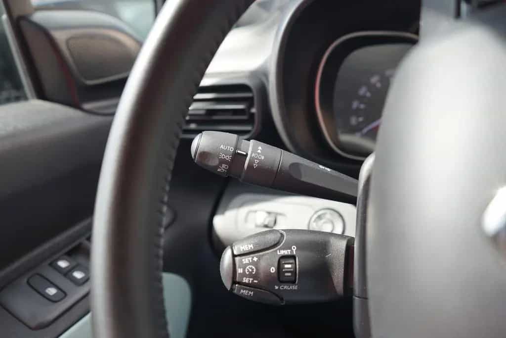 Citroën Berlingo 1.5 Blue-HDi Shine M Navi Panorama AHK 10/2018-photo-21