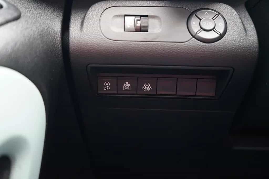 Citroën Berlingo 1.5 Blue-HDi Shine M Navi Panorama AHK 10/2018-photo-25