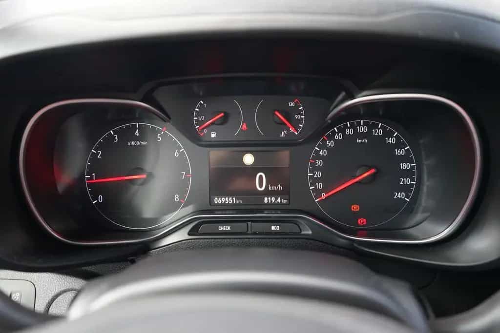 Opel Combo Life E 1.2 Elegance Fernlichtassistent PDC 05/2020-photo-17