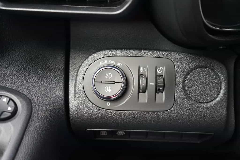 Opel Combo Life E 1.2 Elegance Fernlichtassistent PDC 05/2020-photo-21