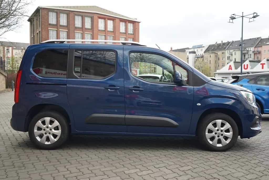 Opel Combo Life E 1.2 Elegance Fernlichtassistent PDC 05/2020-photo-6