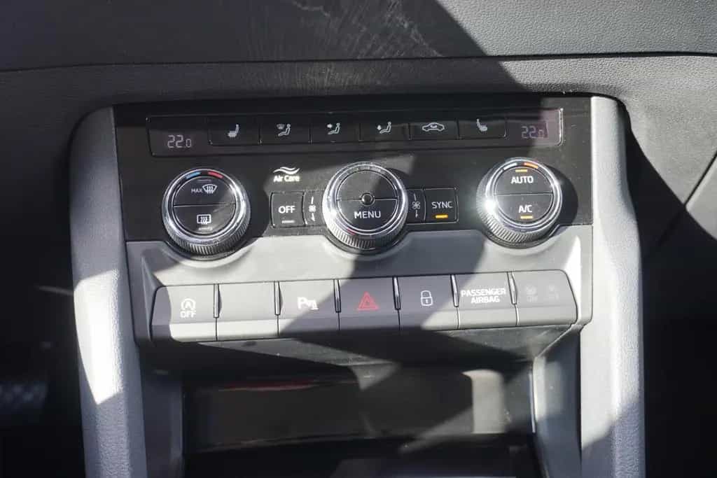 Skoda Karoq 1.5 TSI Style LED Navi ACC PDC SmartLink 07/2021-photo-30