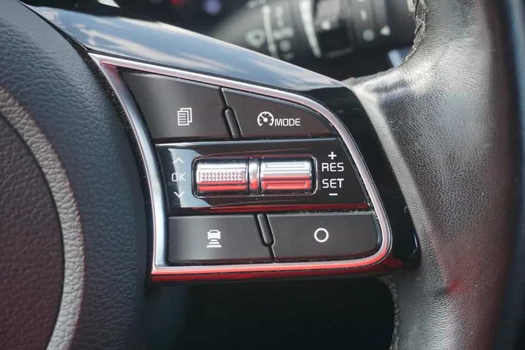 Kia XCeed 1.4 T-GDI Vision Aut. LED Navi AHK Kamera 03/2020-photo-22