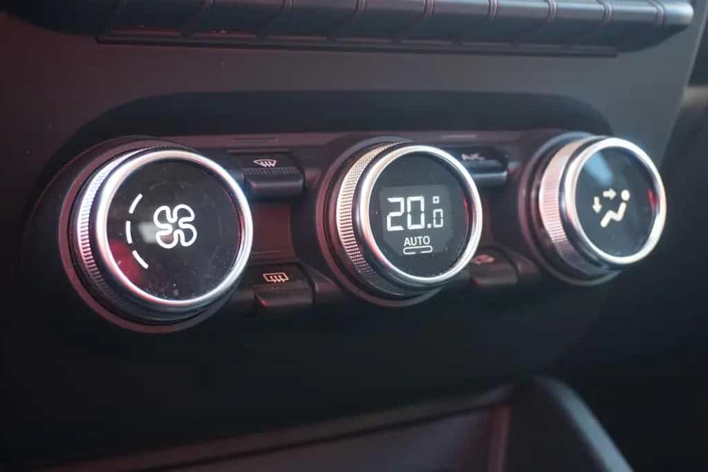Dacia Duster II 1.3 TCE Extreme LED Android Apple Navi 06/2022-photo-19