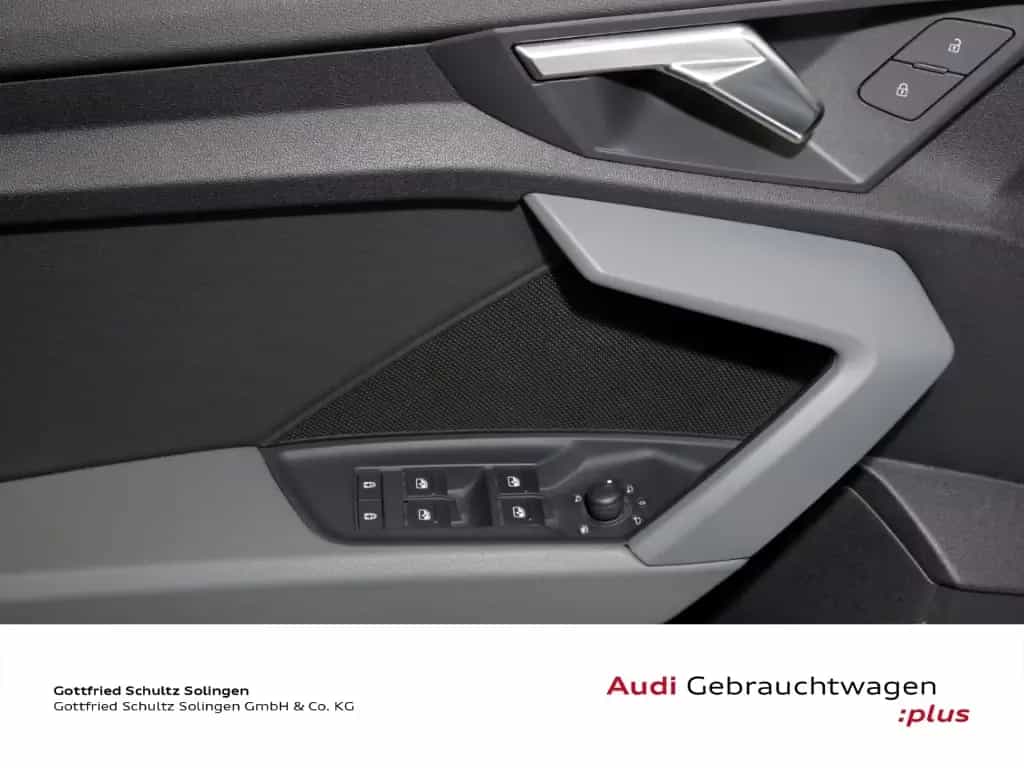 Audi A3 Sportback 30 TFSI S line 18 HUD RFK LED Leder 03/2023-photo-16
