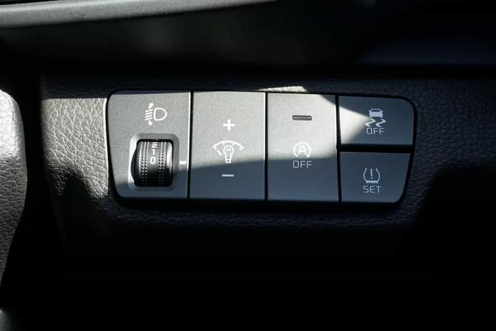 Kia Stonic 1.0 T-GDI M-Hybrid Spirit Aut. Navi LED 08/2021-photo-17
