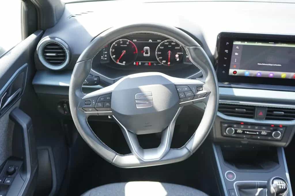 Seat Arona 1.0 TSI Virtual Cockpit LED Kamera Navi 01/2023-photo-22