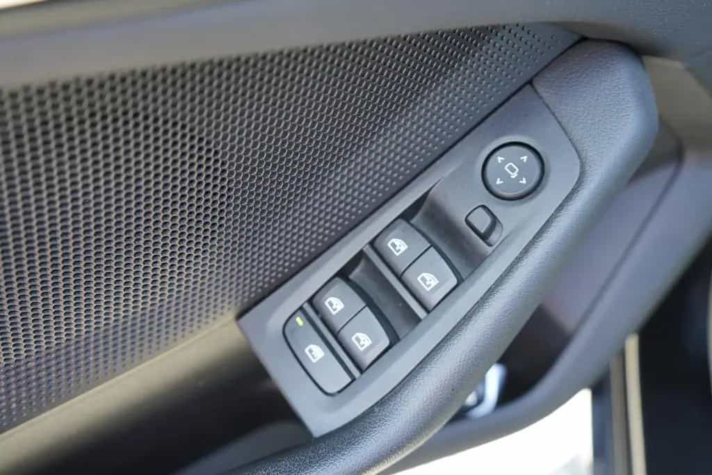 BMW 118 i Advantage Navi PDC Klimaaut. Tempomat DAB 01/2021-photo-21