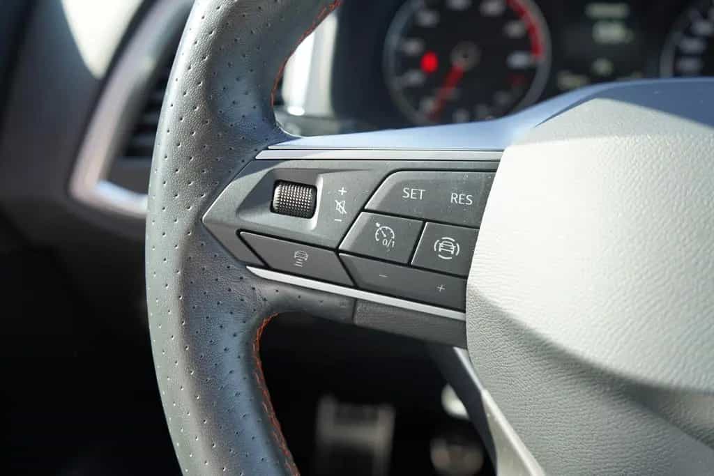 Seat Ateca 1.5 TSI FR LED ACC Kamera FullLink 01/2023-photo-11