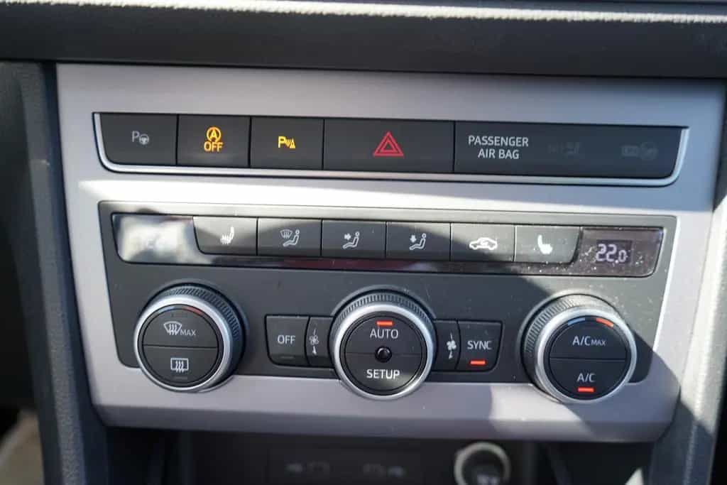 Seat Ateca 1.5 TSI FR LED ACC Kamera FullLink 01/2023-photo-18